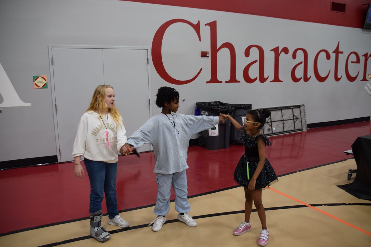 KBrinson (@brinson_it) on Twitter photo WN Rock and Read Monster Bash fun has begun. Great music, food, dancing and of course books!!! <a href="/WoodwardAcademy/">Woodward Academy</a> <a href="/namburar/">Viji Namburar</a> WN Rock and Read Monster Bash fun has begun. Great music, food, dancing and of course books!!! <a href="/WoodwardAcademy/">Woodward Academy</a> <a href="/namburar/">Viji Namburar</a>