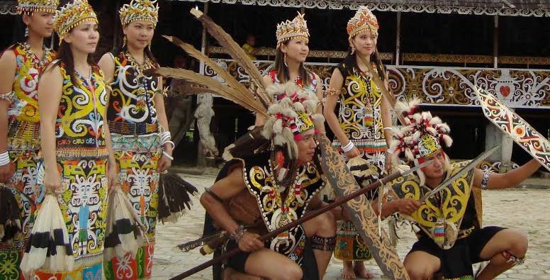 YUK KITA BAHAS!
SUKU DAYAK KENYAH

⚠️A THREAD⚠️