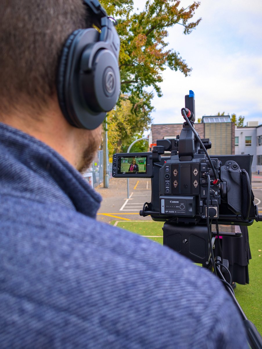 HELPYmedia's tweet photo. Catch an exclusive sneak peek of our latest project! 🎬🎥

In search of a unique and creative strategy to boost your product or services? https://t.co/5z1pWcgdHt 

#BehindTheScenes #HELPYmedia #DistinctiveSolutions #TopRated #PhotographyLovers #InsideScoop #VideoProductionMagic https://t.co/8WfNz9WyI9