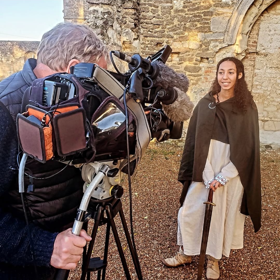 JadeCuttle's tweet image. TV filming! 🎥 See me tussle sword + shield in a muddy field in a historical documentary on @itv with @RegiaAnglorum ⚔️👊🏽 Interview with @ClaireMcGlasson from @itvanglia at @farmlandmuseum TX .. tba