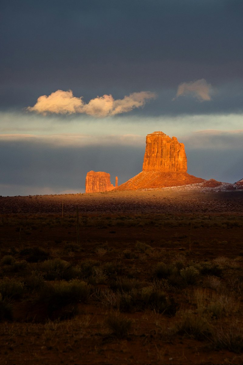 ufohotsauce's tweet photo. Monument Valley, Arizona. Photo by Harrison Steen.

#photooftheday #picoftheday #landscapephotography #landscapephotos #travelphotography #naturephotography #naturepics #rvlife #rvliving #rvlifestyle #rvtravel #vanlife #vanlifers #vanlifer #vanlifestyle #vanliving https://t.co/Op90HmBI1P