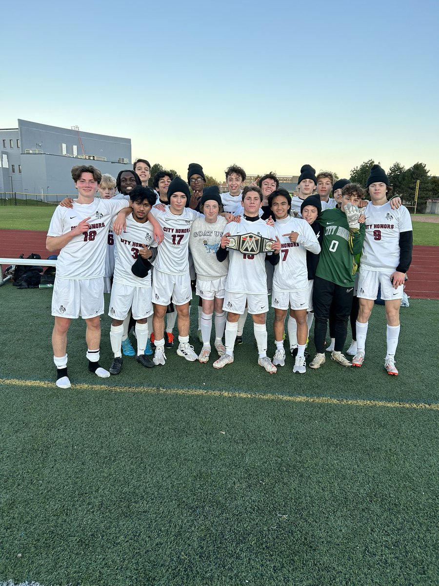 Not the way we wanted it to end. But these boys played their hearts out tonight. 1-0 loss to a tough Iroquois team. It was a pleasure coaching these boys. Thank you seniors
Will, Sascha, Paul and Keenan. 
#nextyearbetter
<a href="/Section6soccer/">Section 6 Boys Soccer</a> 
<a href="/BPSathletics/">Buffalo Athletics</a>