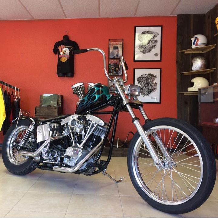 OSB_Magazine's tweet photo. #shovelhead #harleydavidson #oldschoolbikermagazine #florida #Harley #biker #miserablegeorge #bikeweek #valgal https://t.co/x6RVQRq3Ma