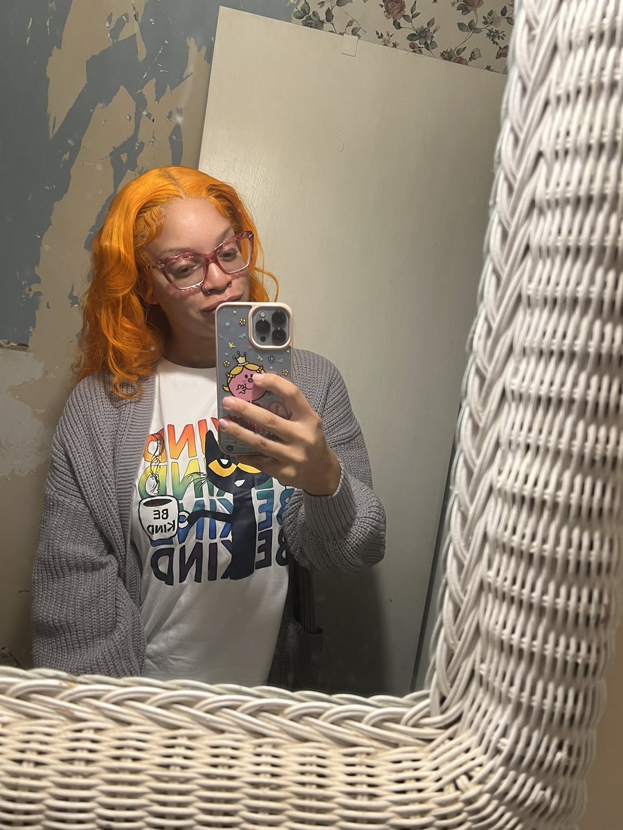 Ohyaayyy's tweet photo. It feels so good to have my hair done 🤗 https://t.co/enbQOcROKz