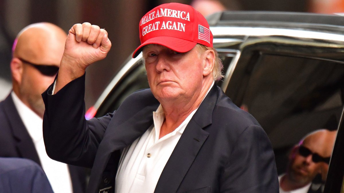 mitchellvii's tweet photo. CNN's senior political data reporter HARRY ENTEN said that polls show TRUMP could win the popular vote. "Trump may finally get his great white whale," Enten noted, indicating an unexpected shift. #TrumpRising
ENTEN emphasized TRUMP's strong position, which could make history as a REPUBLICAN win of the popular vote. This scenario seemed unlikely in previous elections, but momentum has shifted in Trump's favor.
If TRUMP wins both the electoral and popular vote, it would mark a significant achievement for his campaign and reinforce his appeal to a broader base, challenging the narrative of past elections. h/t: Breitbart News.
