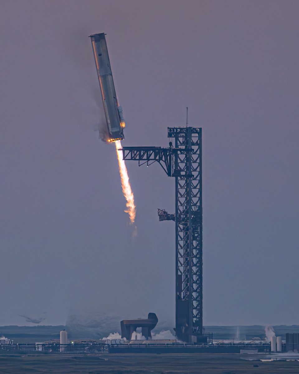 johnkrausphotos's tweet photo. Super thankful for the new @X @XCreators revenue sharing split - today's payout made my coverage of Starship Flight 5 not just break-even, but profitable. I am already reinvesting in even greater coverage for future missions. Thanks all for following + sharing my work here on X! https://t.co/irUshaf2O2