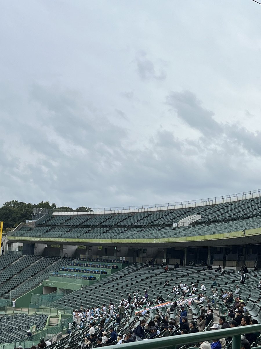 allbaseballfun's tweet photo. 滋賀学園の子ら練習してるw https://t.co/oAS0THAq0W