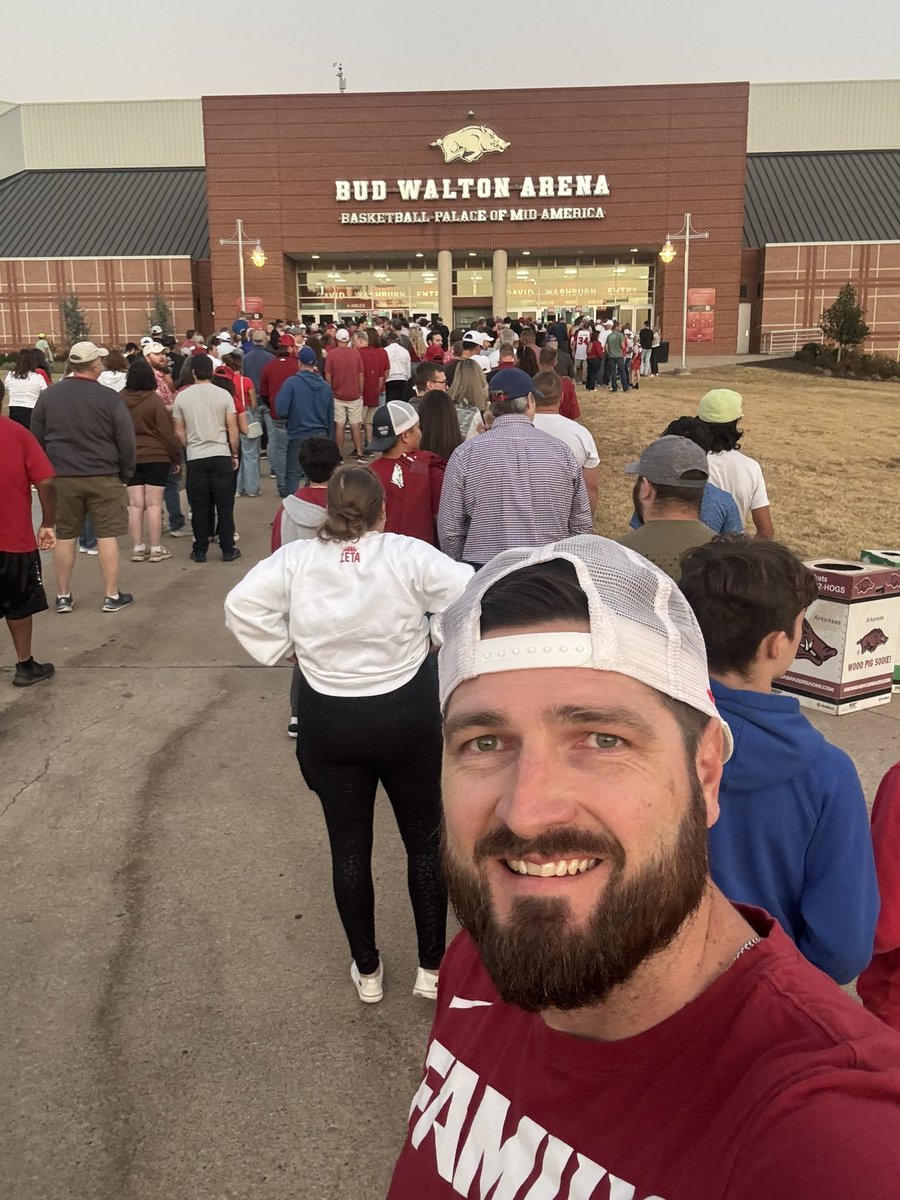 ITS BASKETBALL TIME IN THE PALACE!! (Look at this line 90 minutes before tip off)