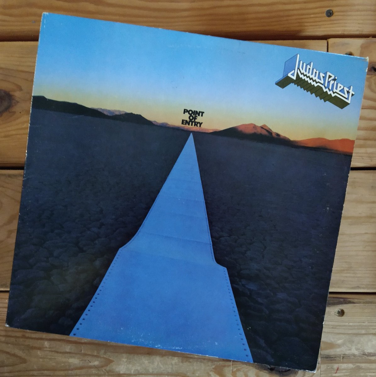 OcoWax's tweet photo. Spinning - #JudasPriest Happy Birthday #GlennTipton #NowPlaying #vinylcommunity #vinylrecords https://t.co/uJ3CZqbtQi