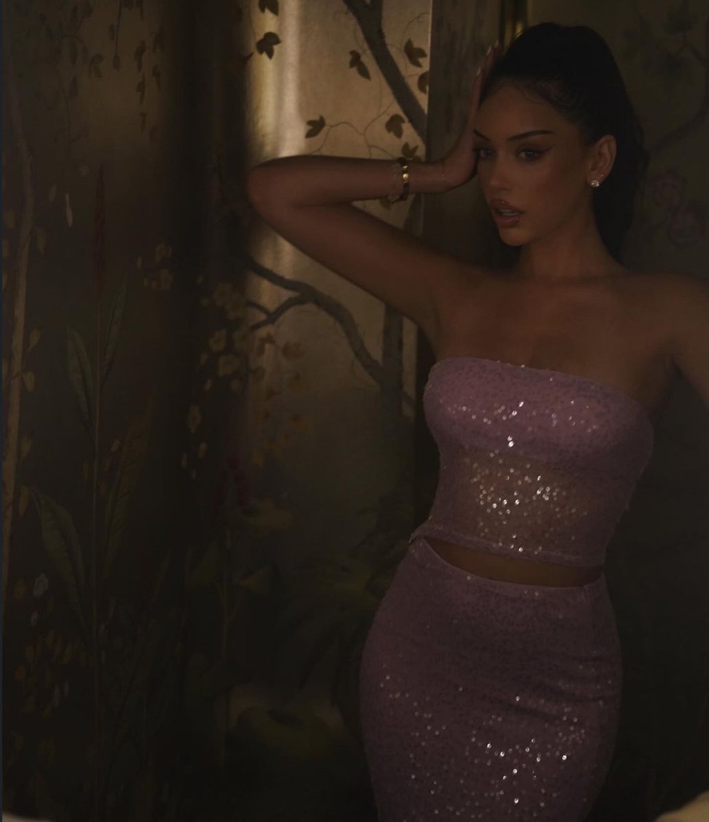 ׂׂૢ 𝐷𝑖𝑑 𝑦𝑜𝑢 𝑏𝑟𝑖𝑛𝑔 𝑚𝑒 𝑎 𝑔𝑖𝑓𝑡 𝑡𝑜𝑜? 🎁

#𝐿𝑖𝑣𝑀𝑖𝑙𝑖𝑜𝑃𝑎𝑟𝑡𝑦🥂