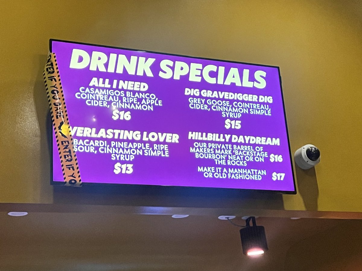 TheDailyCountry tweet media