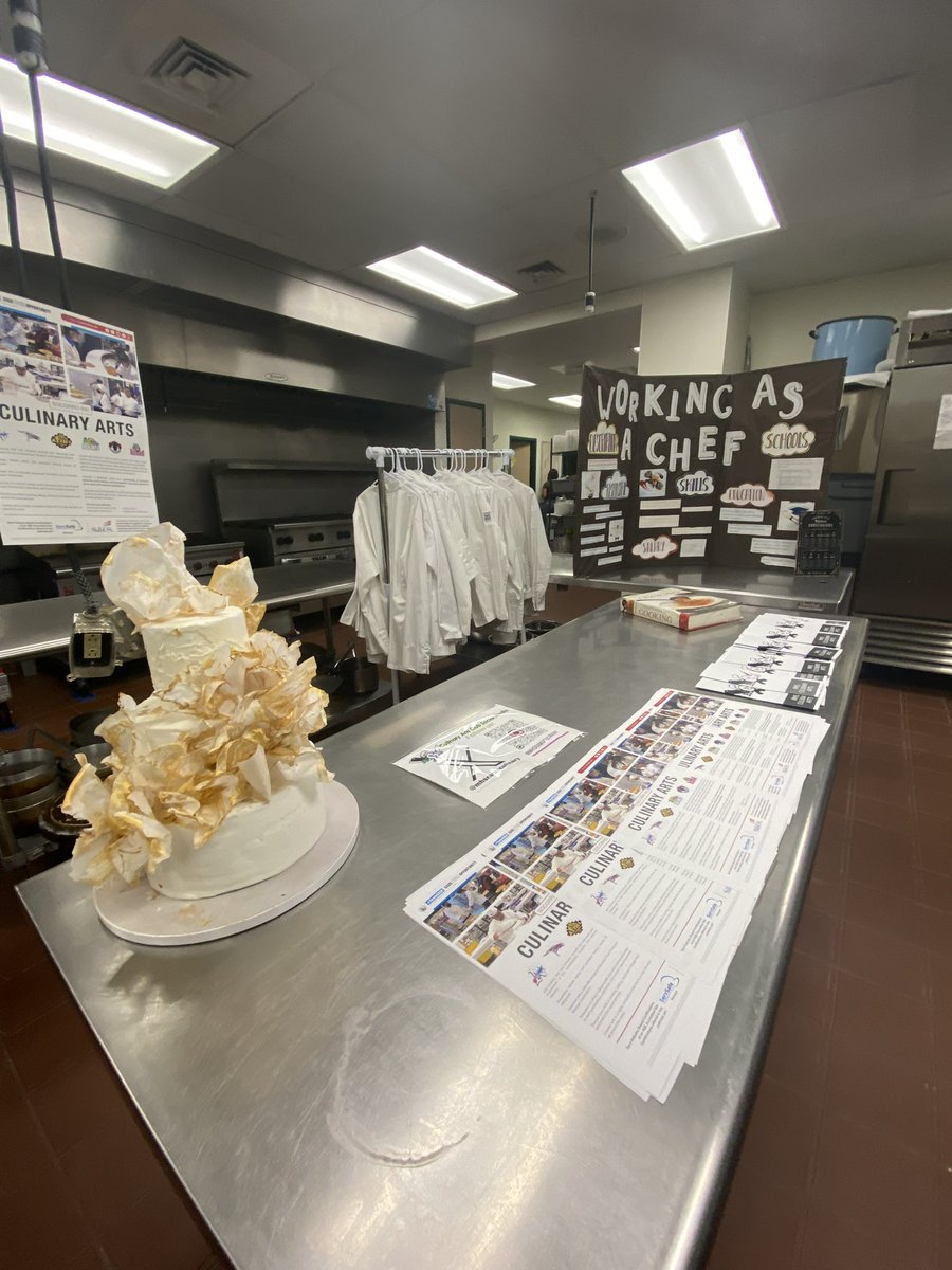 What a pleasure to receive future RAMS💚 thank you to my students who conducted our 8th grade tours, I admire your enthusiasm towards our program🥹✨  thank you for transmitting that sentiment of passion to the younger  generation. JOIN THE EXCELLENCE #TEAMSISD