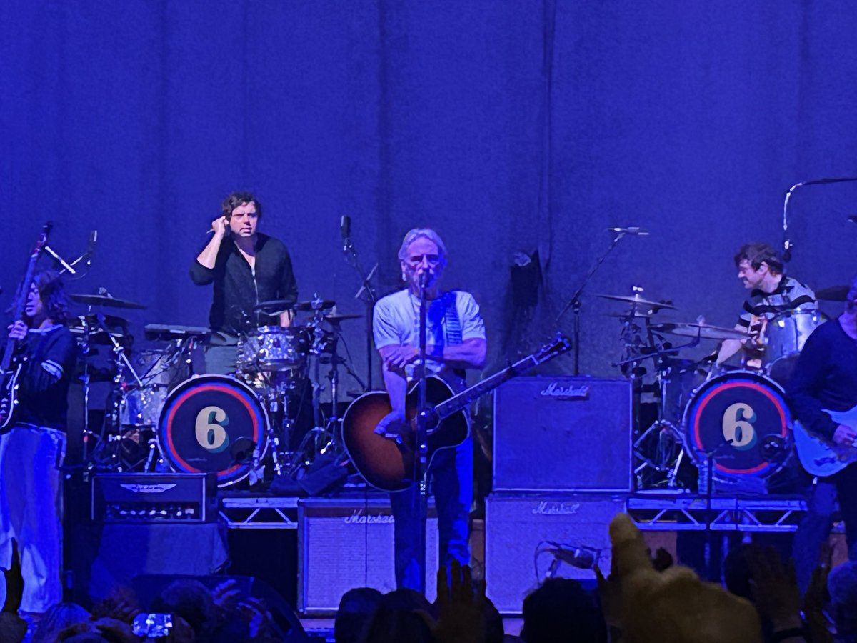 One of the best gigs I’ve seen in many years. Paul Welller and the band smashed it at the Newcastle City Hall classic venue <a href="/paulwellerHQ/">Paul Weller</a> <a href="/O2CityHall/">O2 City Hall Newcastle</a> #livemusic