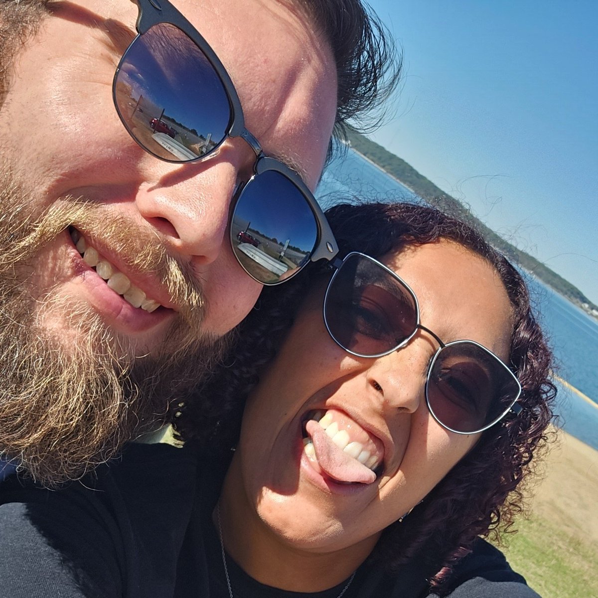 DelancyKat's tweet image. #NewProfilePic

I love showing off this nerd!