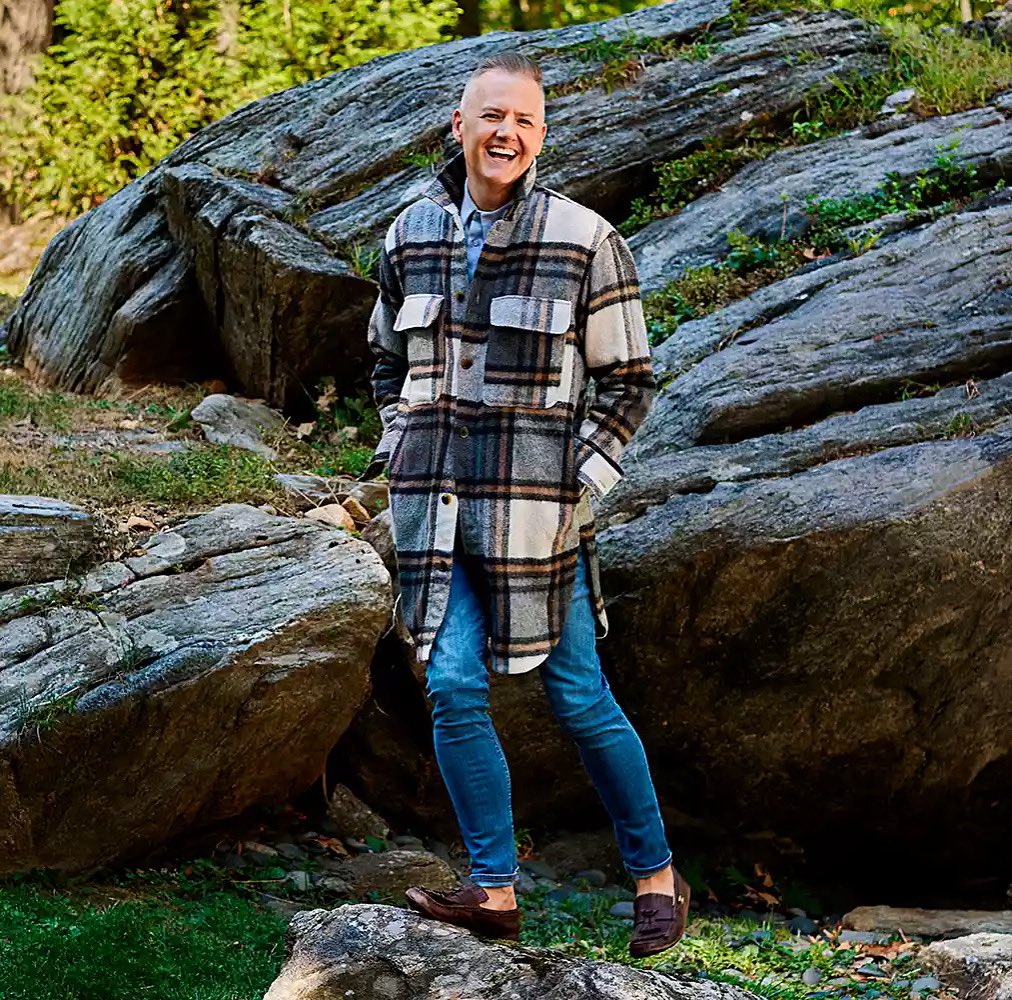 Love this pic taken in our backyard for @People. I grabbed this jacket from the closet 30 seconds before we ran outside &amp; snapped this photo. No fancy stylists - just me &amp; whatever was around the house (&amp; clean 😂). I like it because it’s what I really look like at home. 🥰