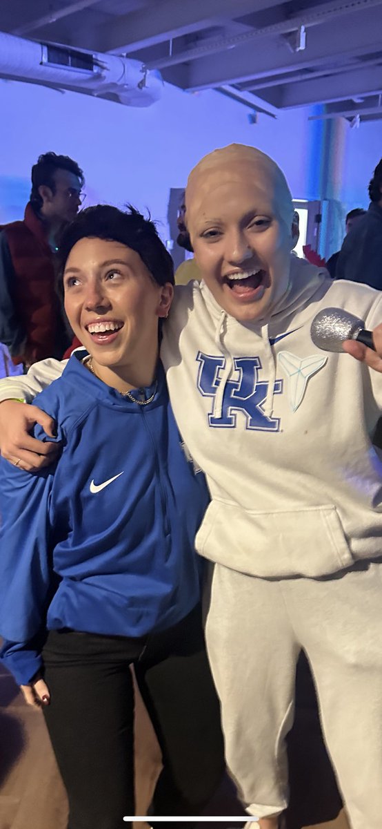 theabbiharrison's tweet photo. Spot the difference @RealPitino @CoachMarkPope @KySportsRadio @absy618 HAPPY Halloween BBN #mawk #coachp https://t.co/Wvjwz2vsVE