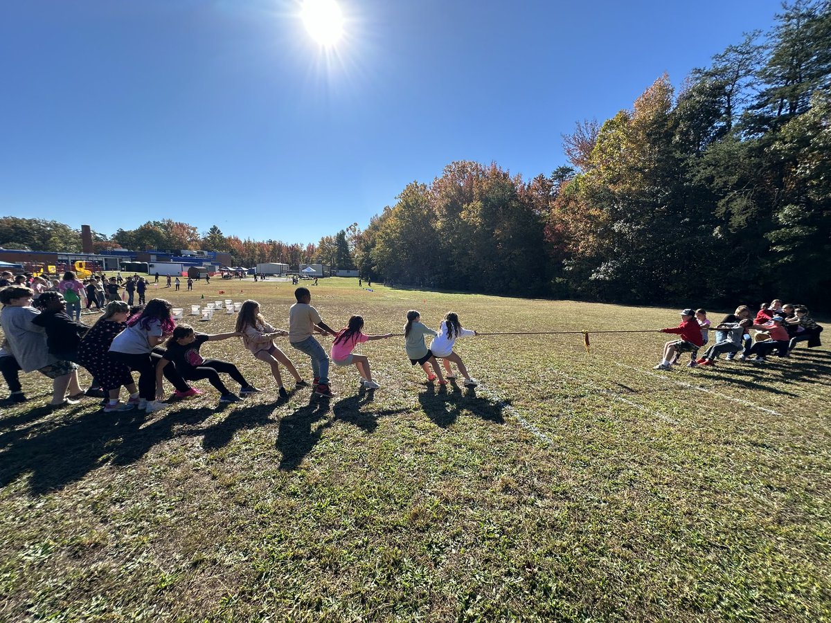 MrsJuracko's tweet photo. Fall Field Day 2024 https://t.co/hHTuB4p5i3