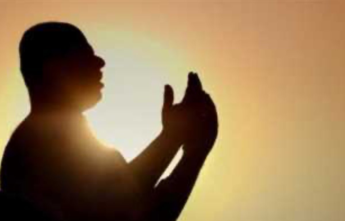 اللهم ارحم والدي ووالديكم 
كما ربيانا  صغارا 🤲🤲
--
أصدق البر واخلصه لله تعالى هو بعد وفاة الوالدين
--
فلا تنسوهم أحبتي من دعائكم 🙏🙏🙏