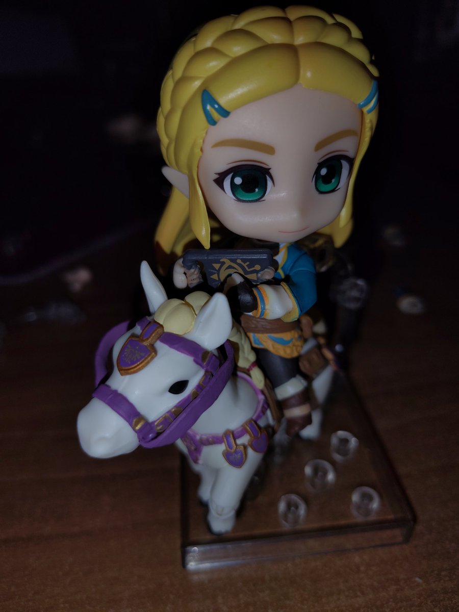 johnlemoura's tweet photo. A princesa de Hyrule em miniatura! #Zelda #BOTW  #LegendOfZelda #Colecionáveis https://t.co/lDGeC5IBBe