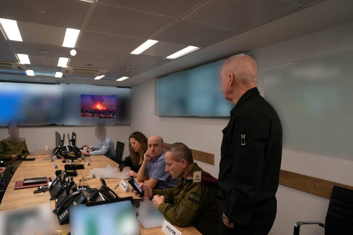 manniefabian's tweet photo. Defense Minister Yoav Gallant's office released this image from the IDF's underground HQ tonight during the strikes in Iran, with a monitor showing a purported image from the attack.

But... the image is from a refinery fire in Tehran in 2021. 

Oops. https://t.co/NFUl6HfX1C