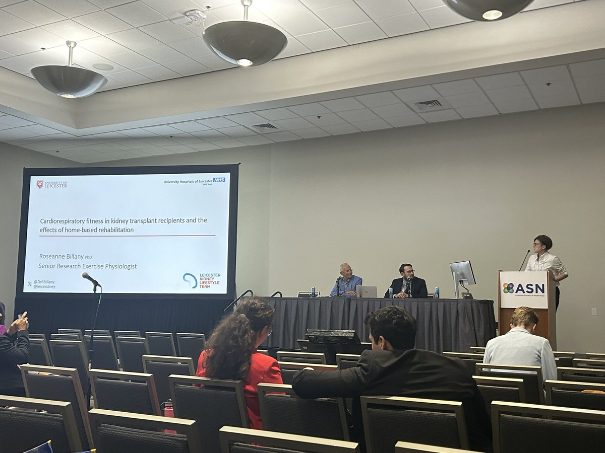 @DrRBillany doing a great job of presenting exercise work in kidney transplant recipients from Leicester at #ASN2024 #kidneyweek2024