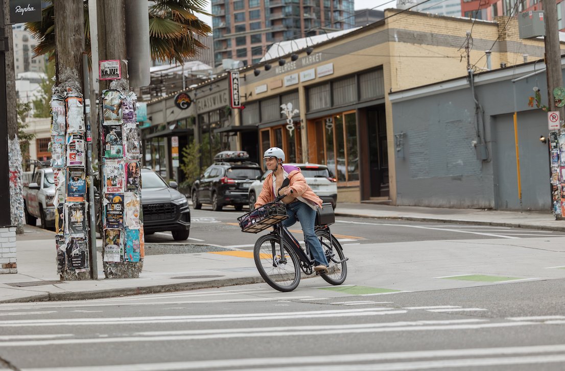 RadPowerBikes's tweet image. Say goodbye to traffic jams and hello to the RadKick! Your new favorite way to get around. 💨🚦#RadKick