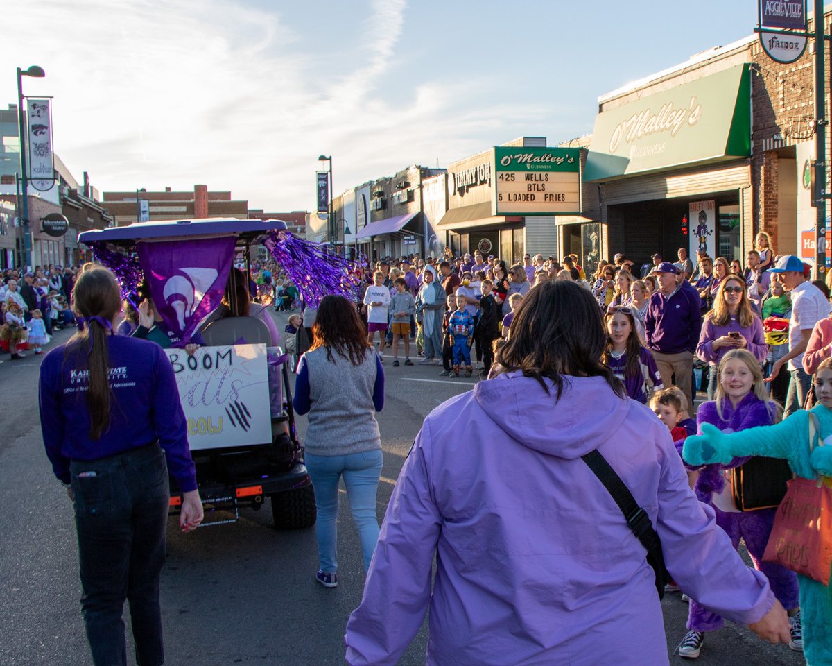 KStateBound's tweet photo. Boom. Cats. Meow.
#KStateBound x #KStateHC https://t.co/B1xQVjAnvz