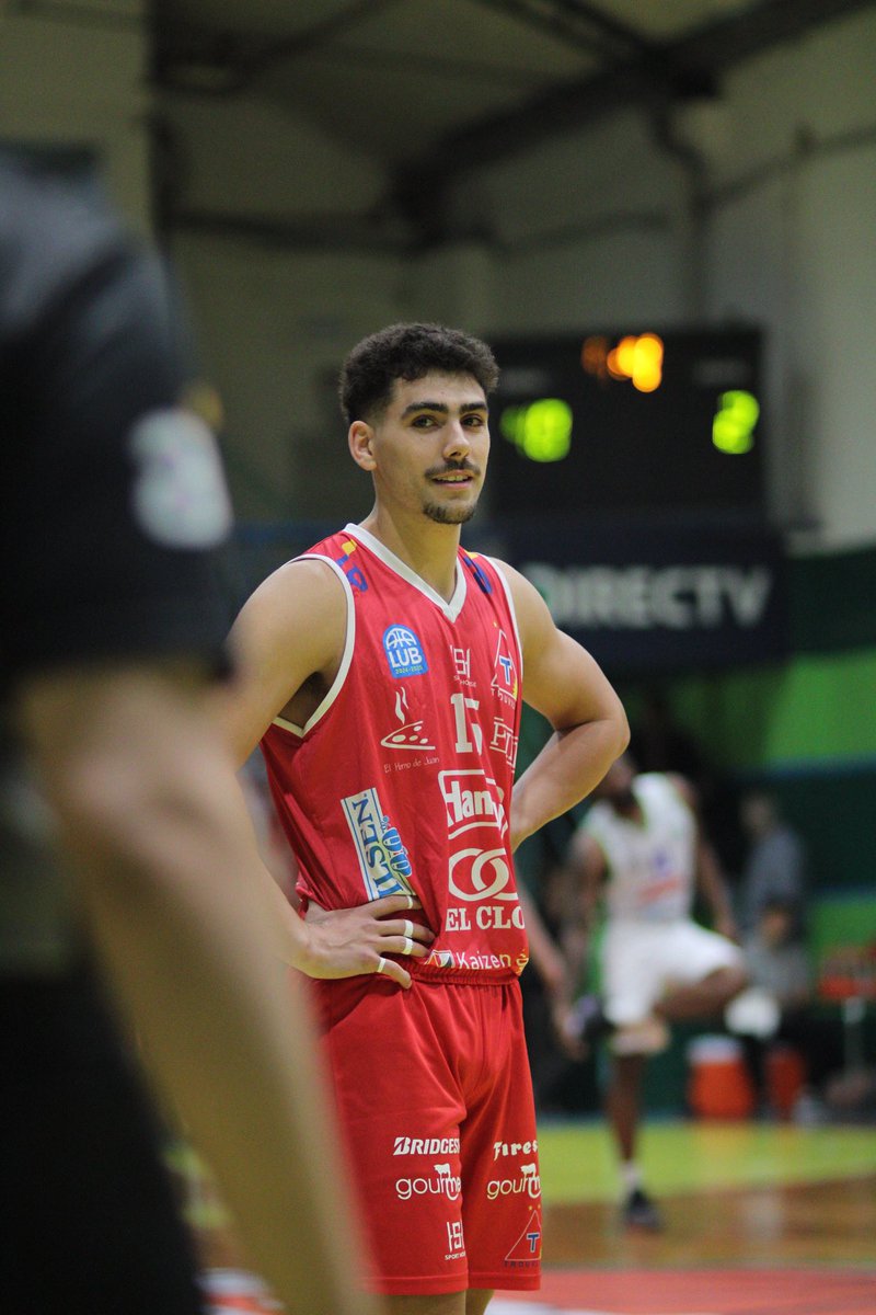 ClubTrouvilleUY's tweet photo. #3C | 1:38 para el final, vamos 3 puntos adelante: 52-55 🌊🔴 #jugamosTodos https://t.co/G0E3dKDIuF