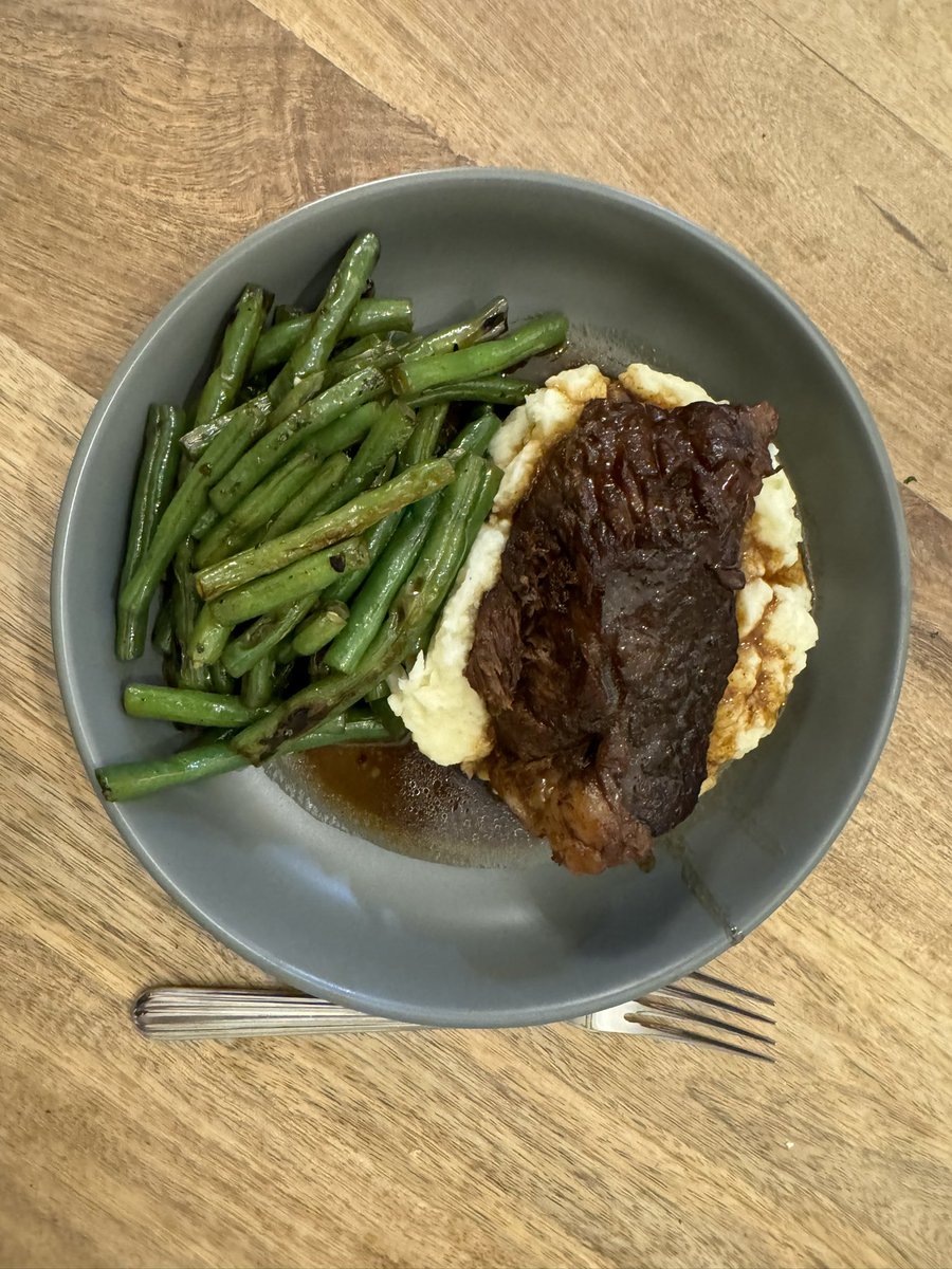 JohnInMem's tweet image. My wife and daughter went to New Orleans for the weekend to see Taylor Swift so I’m cooking all the good food.

Carne asada tacos with cauliflower last night and braised chuck roast with green beans tonight.