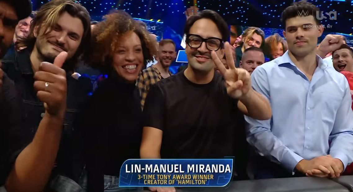 luchalibreonlin's tweet photo. Lin Manuel Miranda en SmackDown!!!! https://t.co/W2CcfXdzZ4