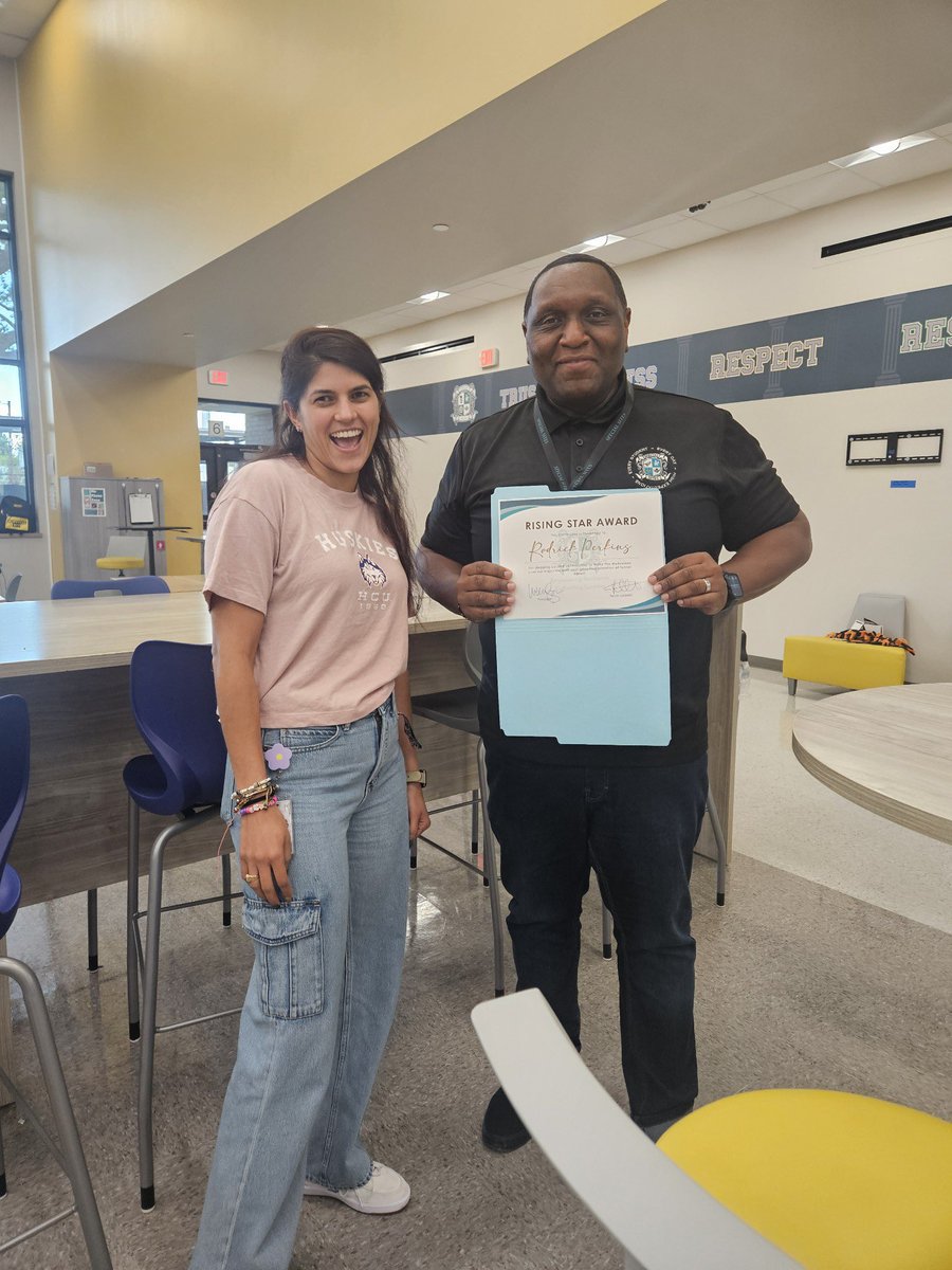 Let's give it up for <a href="/iammrperkins/">iammrperkins</a> for being the latest recipient of our Rising Star Award! Doing great things for our 1621 students! #EmpoweringResilienceCultivatingSuccess