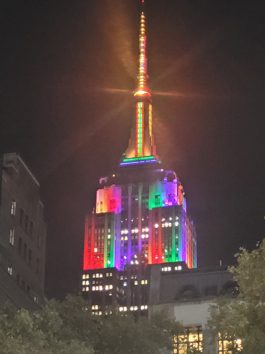 The Empire State Building lit up to salute Phil Lesh.