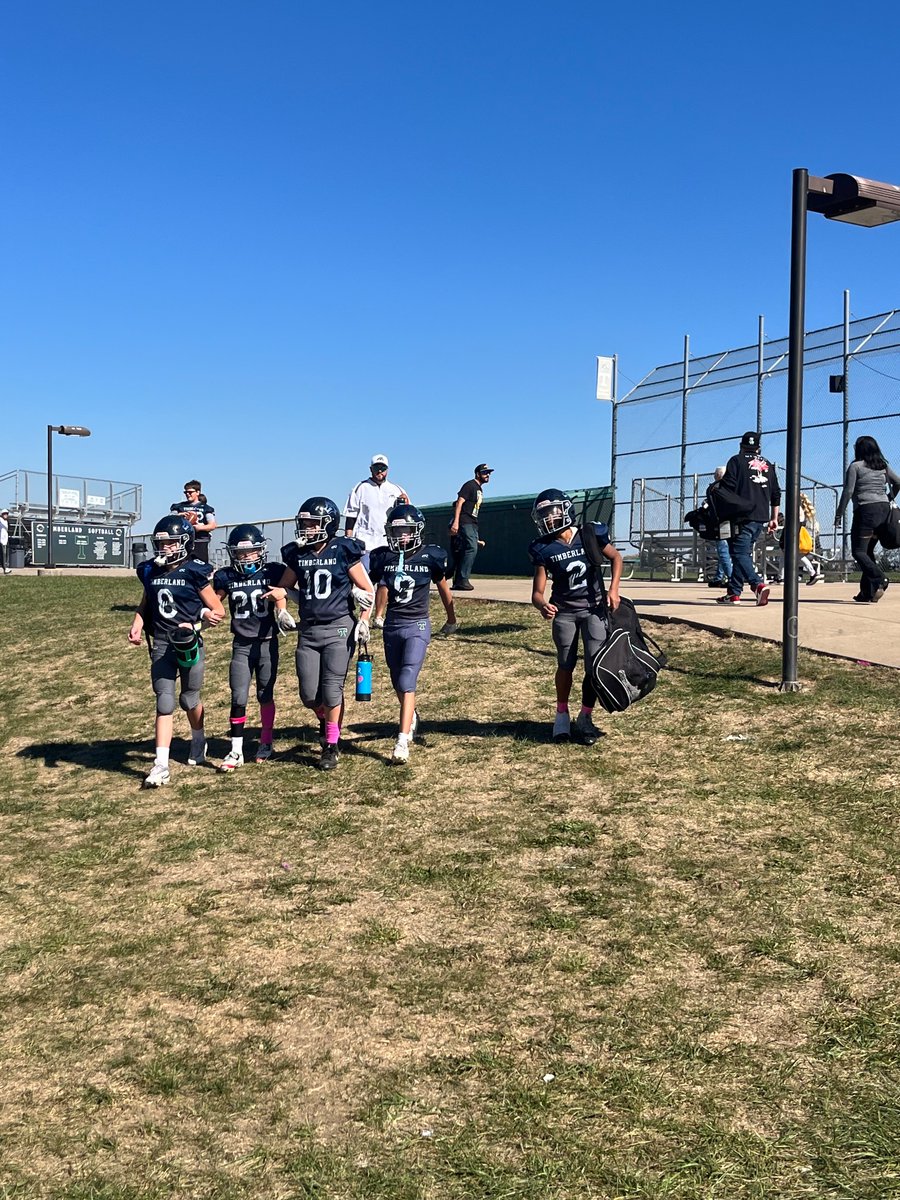 TrishaGrantham5's tweet image. Ashton’s tackle football season came to an end earlier than we had hoped. These boys played with 💙. Until next year🏈🐾🏉
“Clear eyes, full heart, can learn” 👀♥️📘 #10 #jrwolves #adversity #prayer🙏 #pack🐺 @ag_stl @GranthamAddy @TJRWolves
