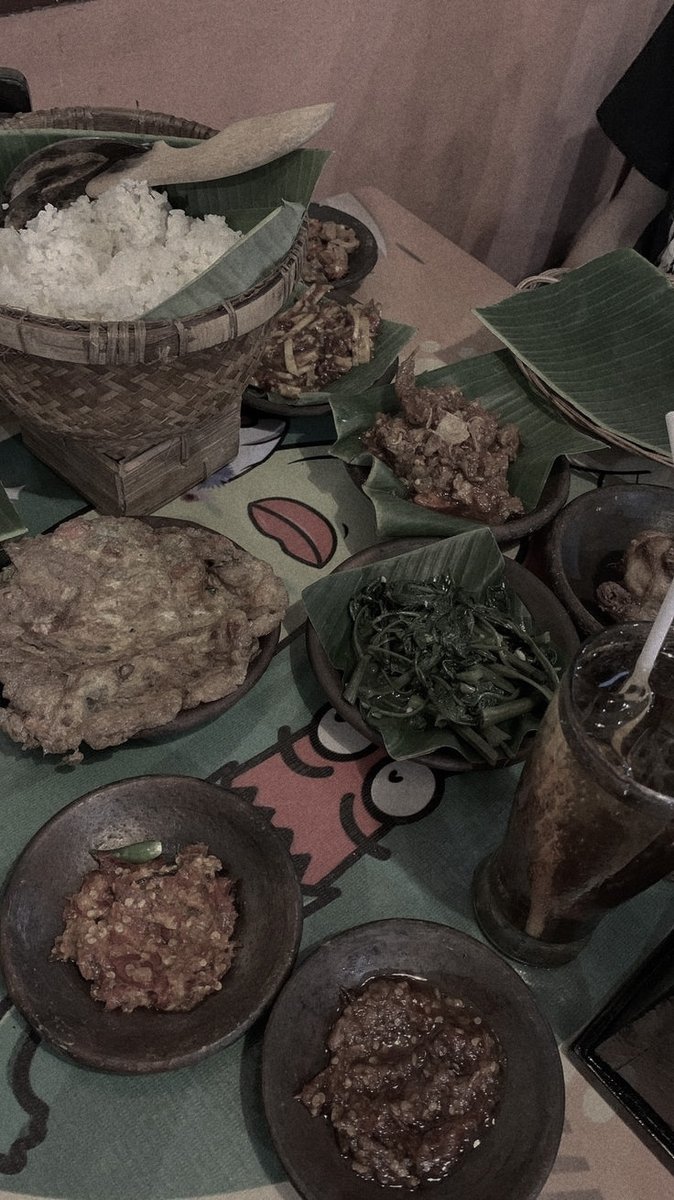 ㅤ
ㅤ
Pondasi sebelum menguji adrenalin.

📍 Warung Nasi Ibu Imas, Bandung.
ㅤ
ㅤ