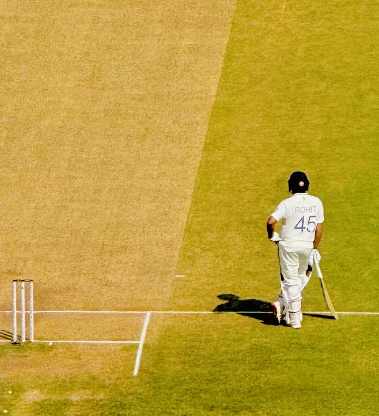 There are everyone in your Good time We are with u in your Bad time🥺💔Forever <a href="/ImRo45/">Rohit Sharma</a> 🧿❤️ #INDvsNZ