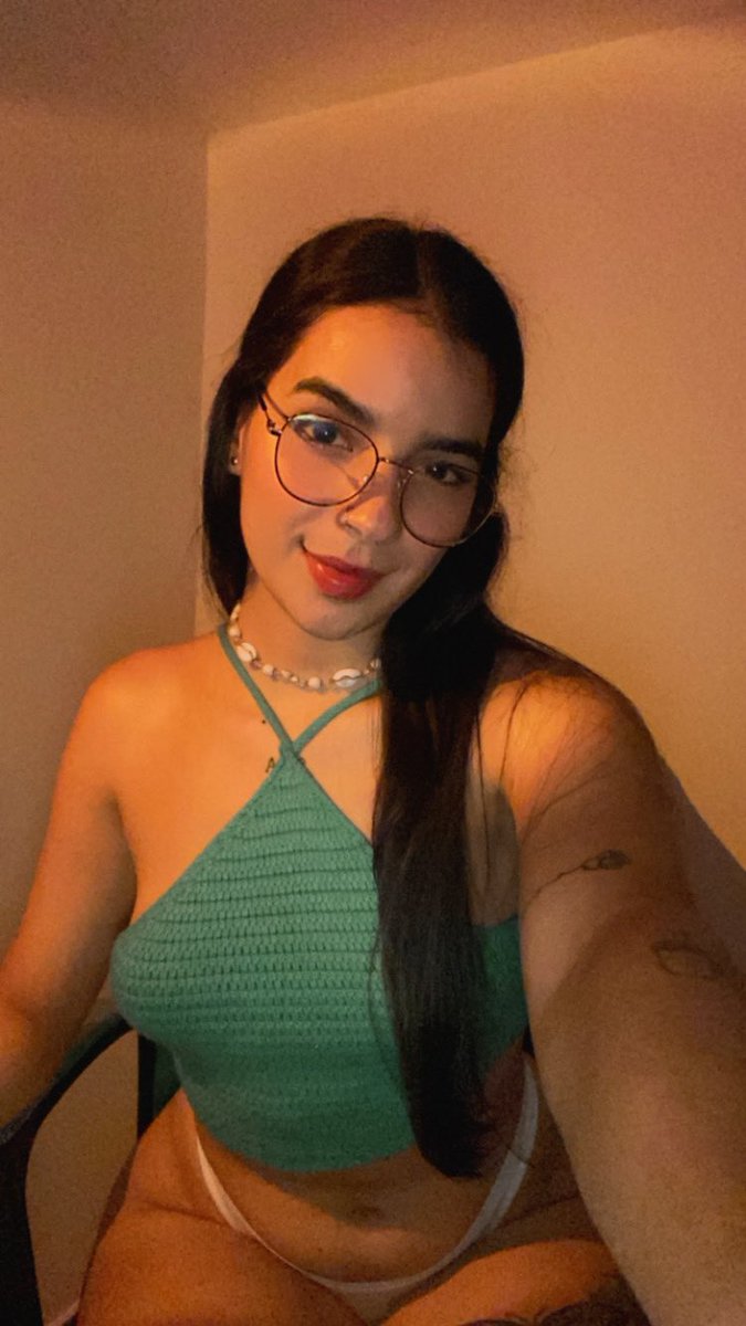 GoddesVictoriaa's tweet photo. Warm night✨I’ll wait for you on my private pages where we can have fun😏

https://t.co/00BvIzH3mG @arousr 

 https://t.co/3yGzX32okS   @JustFlirtback https://t.co/nzSYHm3Z3j