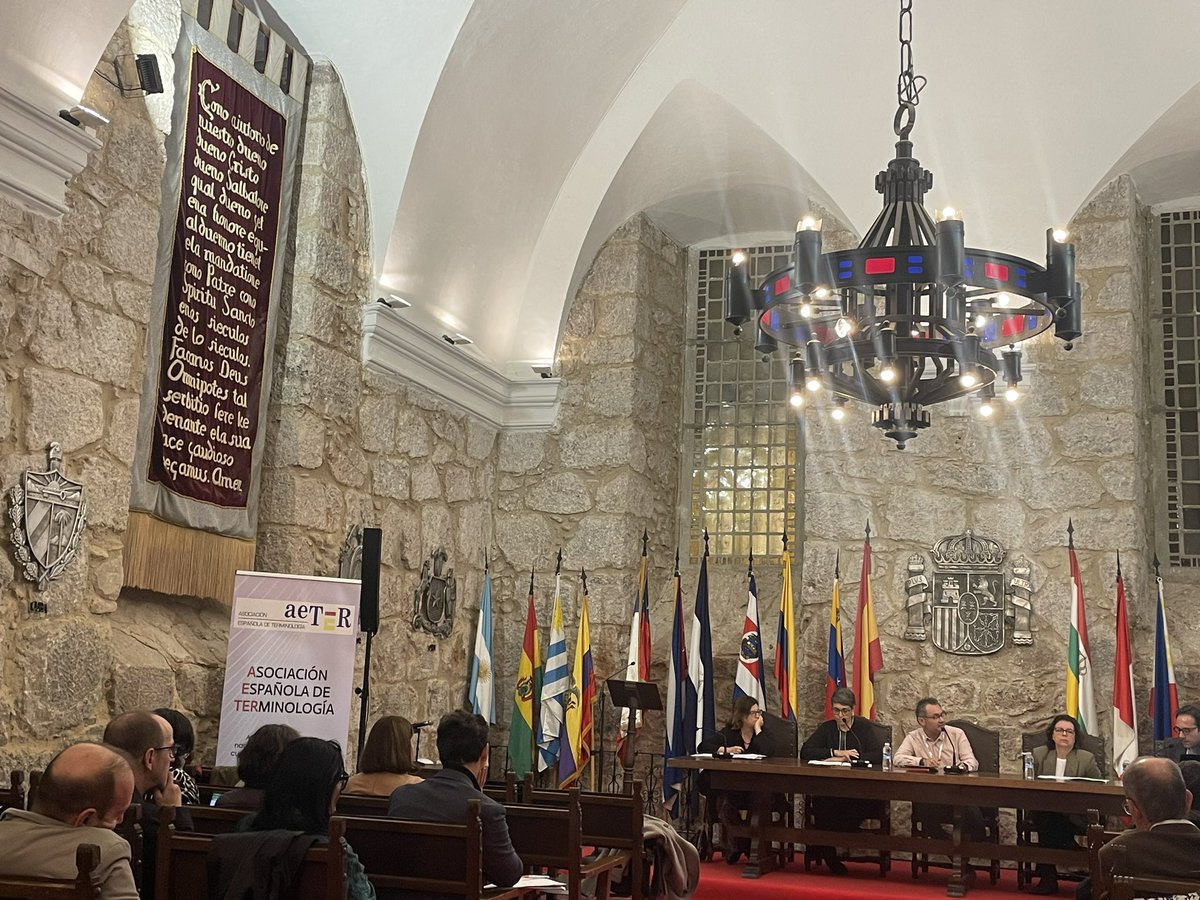 G_Policastro's tweet photo. ‼️🗓️ 24 y 25 de octubre se han celebrado las #jornadas de @aeter_org y #REALITER @cilengua 
Estos días hemos disfrutado compartiendo, aprendiendo, conociéndonos, reencontrándonos y desvirtualizándonos ‼️
Enhorabuena a la organización @GIRTraduvino por su impecable trabajo 👏🏽👏🏽 https://t.co/OaiKbaXDw5