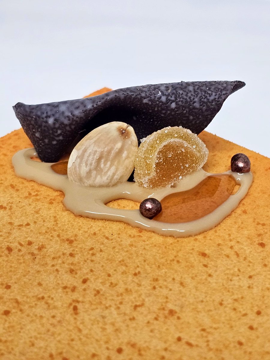 PFlordeNeu's tweet photo. #novetat #mousse #xixona #yuzu #mandarina #pastisseria #obrador #ofici #santjoandevilatorrada #bages https://t.co/7OhGpUhq9G