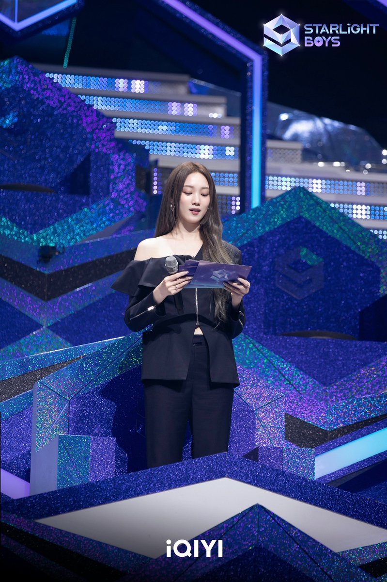 Starlight_Boys_'s tweet photo. Shine brightly on the journey of pursuing your dreams! Watch iQIYI's Starlight Boys with MC LEE SUNG KYOUNG at 21:00 (GMT+9) tonight🤍

꿈을 향하는 길은 눈부시기만 합니다✨
오늘 밤 9시, MC 이성경과 함께 #아이치이 국제판 <스타라이트 보이즈>를 시청해요🤗

#iQIYI #StarlightBoys #스타라이트보이즈 #星光闪耀的少年