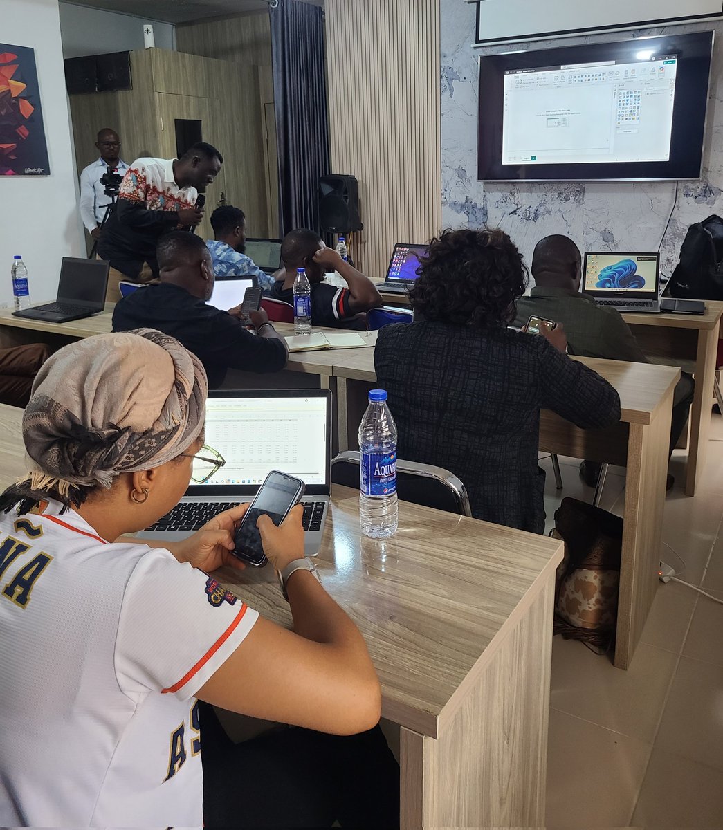 mexibog's tweet photo. Good morning #AbujaTwitterCommunity, Join us today at 9am to upskill yourself in data analysis. 

Visit Mexibog Innovation Hub at 22 Koforidua Street, Beside UBA, Wuse Zone 2 or call 07070416768. https://t.co/CD43vmRVZZ