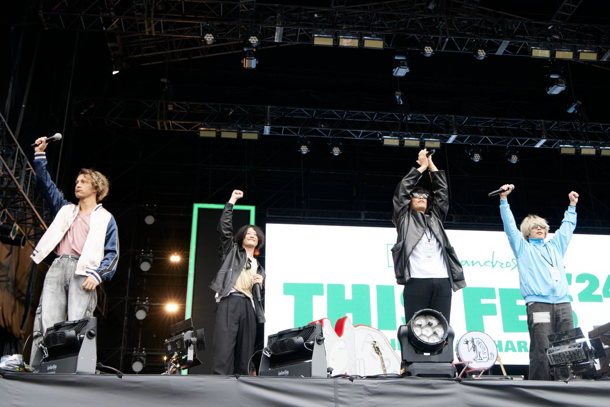 this_fes's tweet photo. ⋱ #THISFES PHOTO ⋰

本日の開会宣言の写真が届きました📸
ライブ写真なども随時アップしていきますので、フォロー・リポストよろしくお願いします🙏
引き続きXでも現地でも全力で楽しみましょう！

#Alexandros https://t.co/ZfsJofpWEA