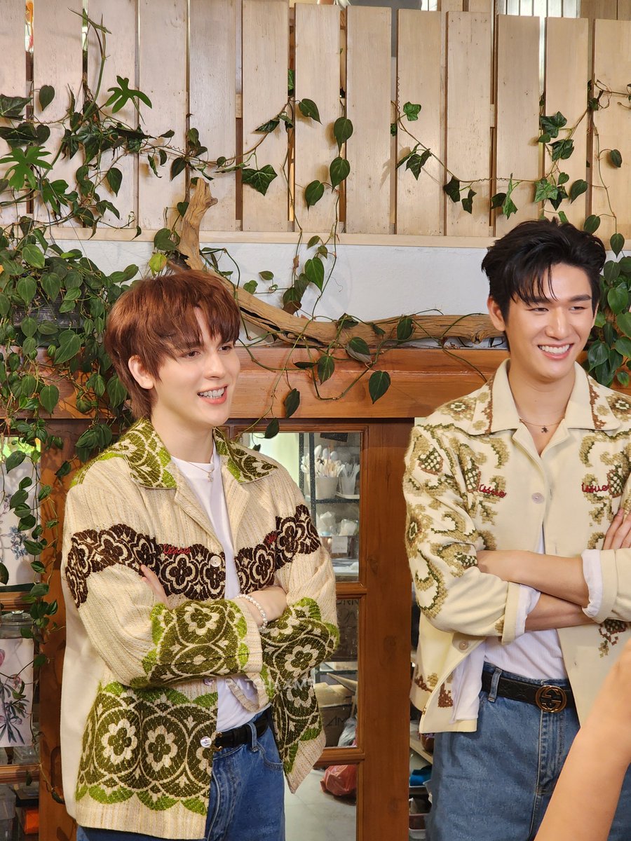 วันนี้มีความสุขมาก ☺️

AIRX WITH MOSBANK

#AIRXinTheGardenxMB