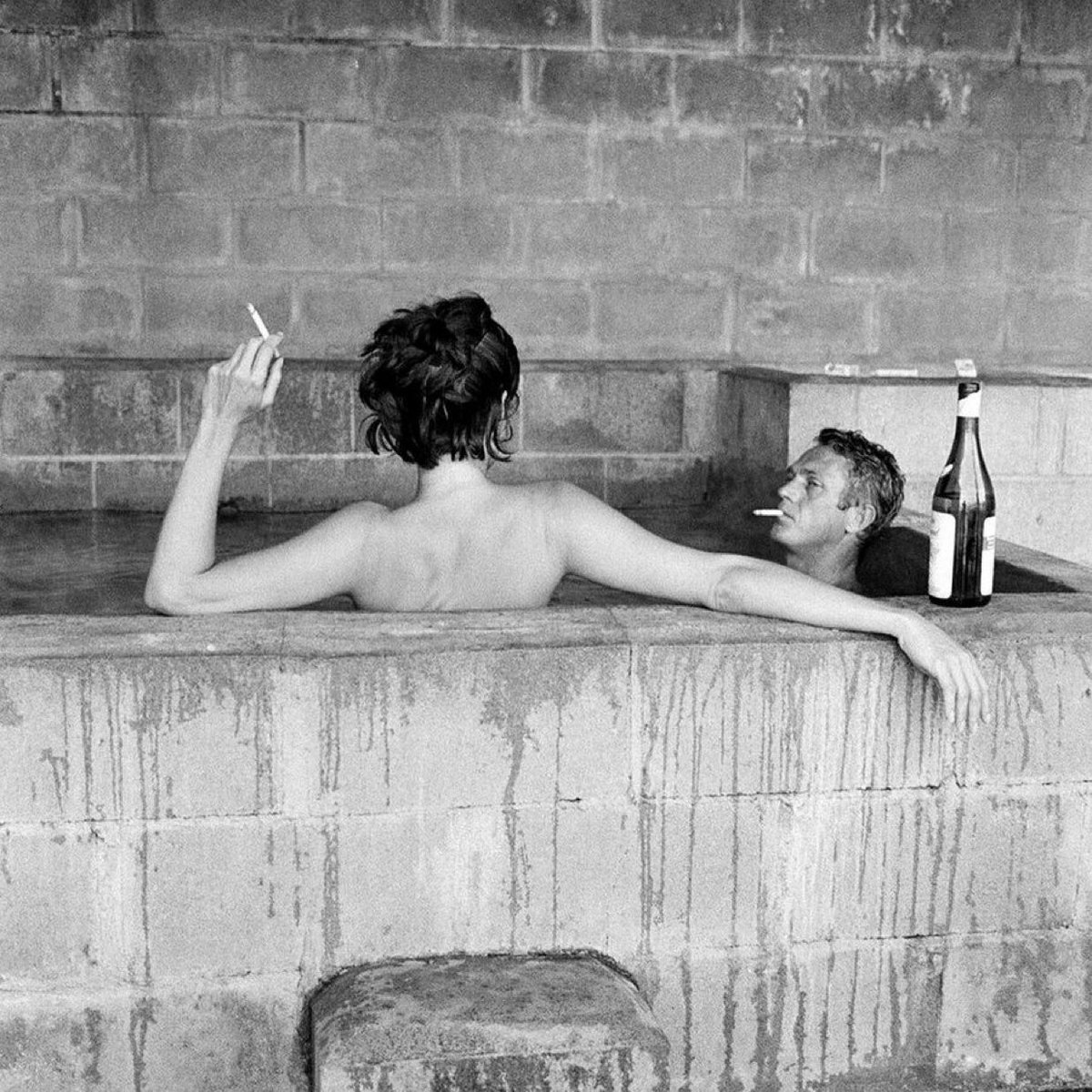 arthouselove's tweet photo. Steve McQueen &amp; his wife, Neile Adams, taking a sulfur bath together in Big Sur, California, 1963.

(📸- John Dominis) https://t.co/oRqAMoD6YL