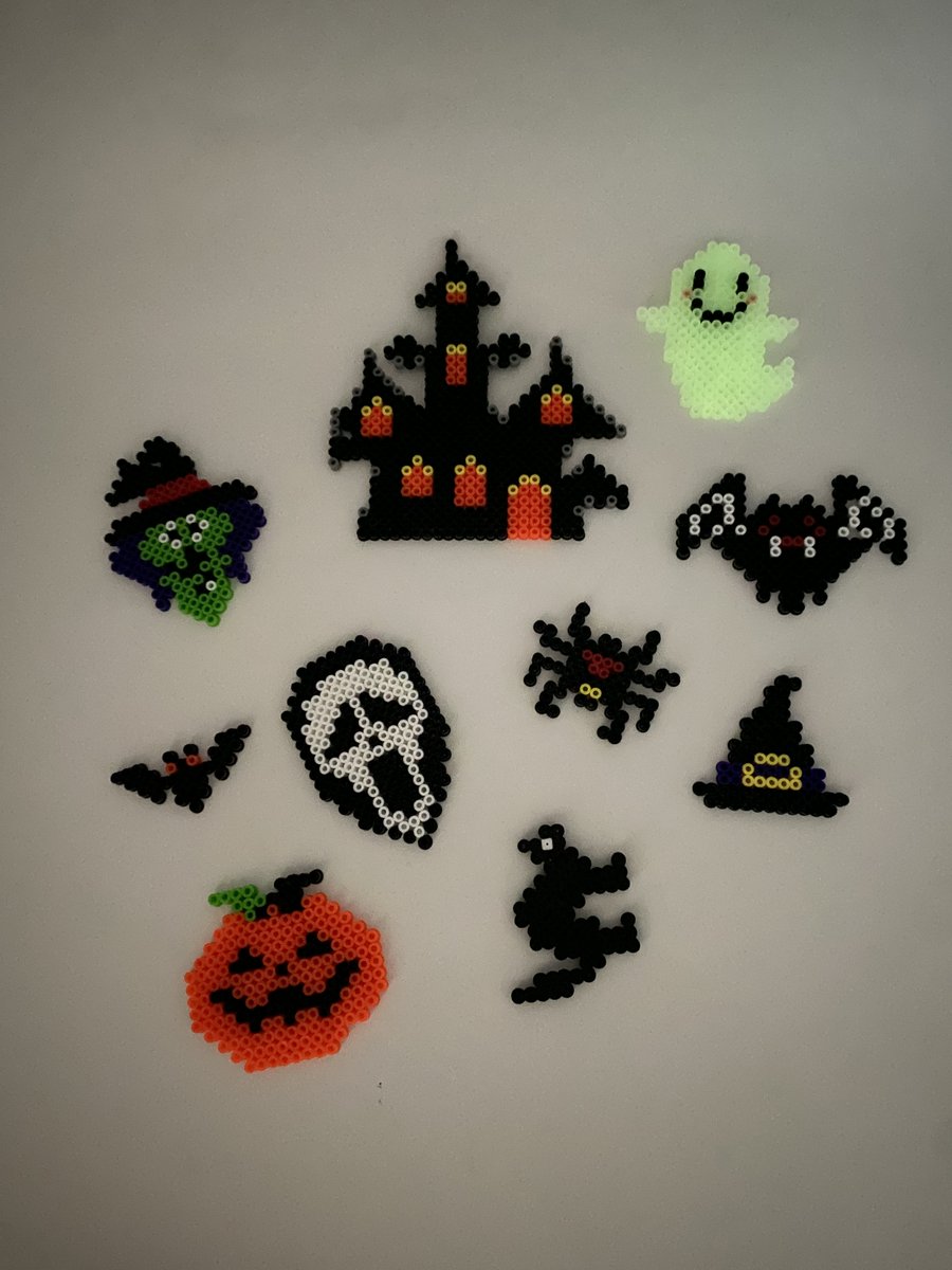 YirunB's tweet photo. Get ready for some Halloween magic with hama beads! The Glow in dark parts look more vivid! Next, we will replace more parts of the pattern with luminous beads.
We produce various colors of ironing beads, welcome to view more: https://t.co/r9c0wDwpsG
#hamabeads #perlerbeads #diy https://t.co/97kPgIA8WK