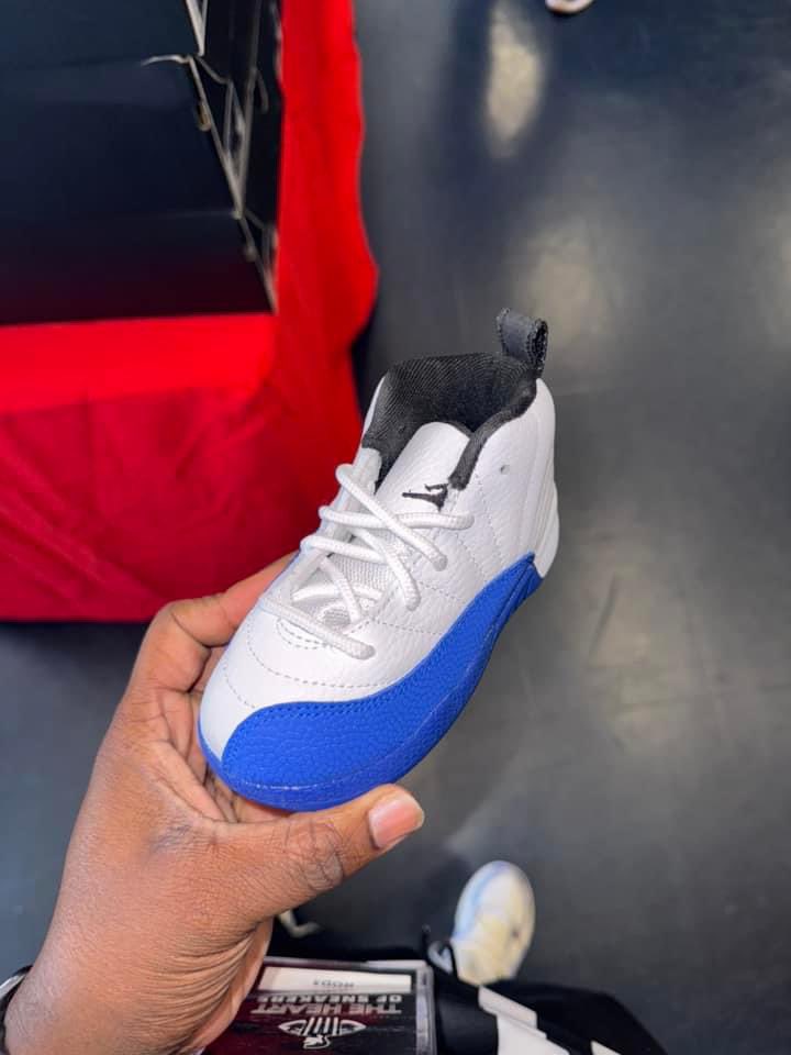 B_only1me's tweet image. Blueberry 12s released Dec 18th 🥶