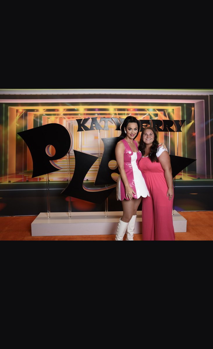 ryliej0503's tweet photo. happy birthday @katyperry, 143 forever 🩷🤍 https://t.co/i5KxQBCrm7