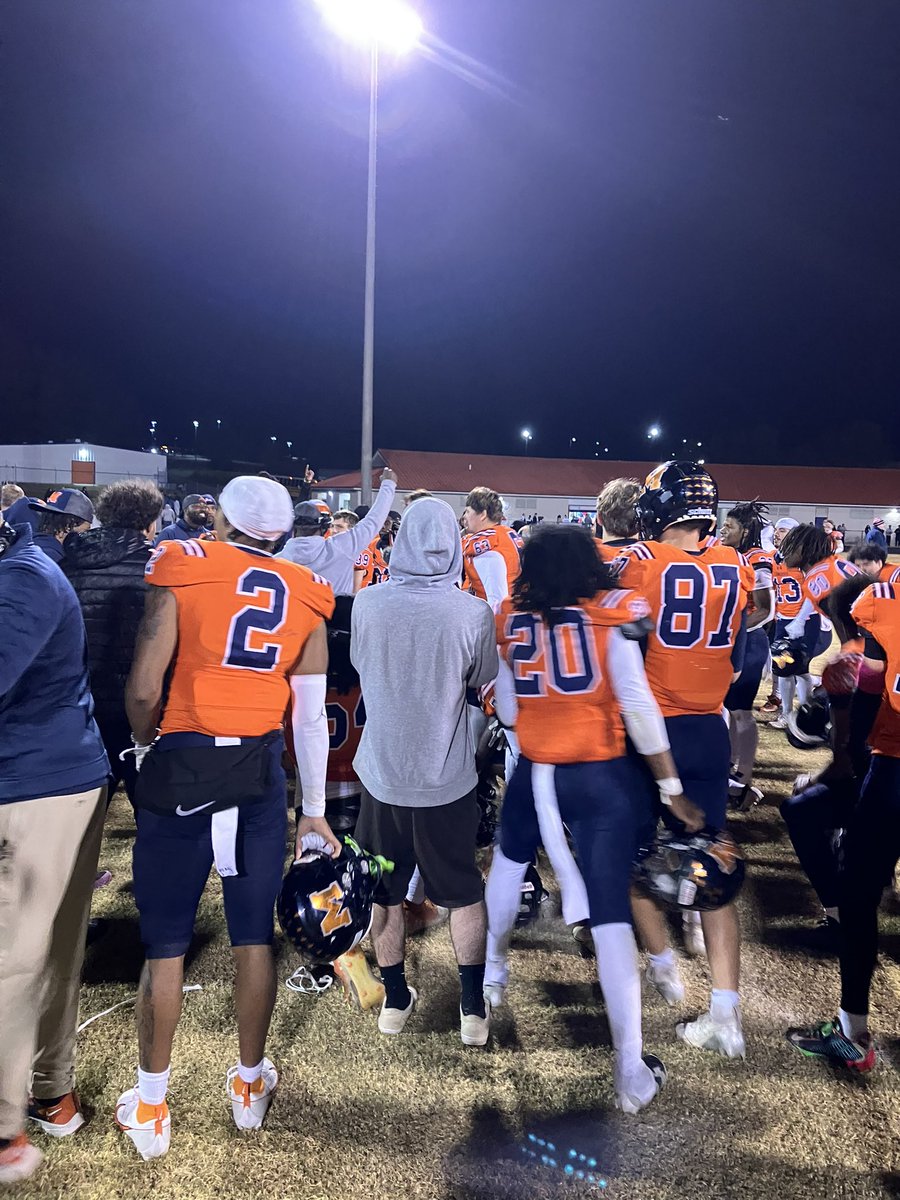 MHSLancers's tweet image. Manchester defeats LC Bird 16-7 🏈🏈