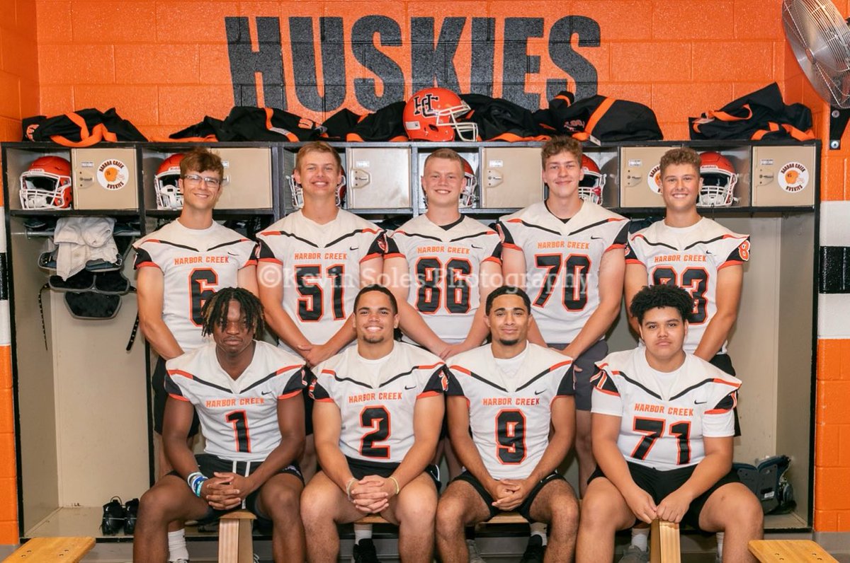 hc_fb_history's tweet photo. A big win over your next door rival ain’t a bad way to go out…

THANK YOU SENIORS! 🧡 https://t.co/0Iyie5vUQO