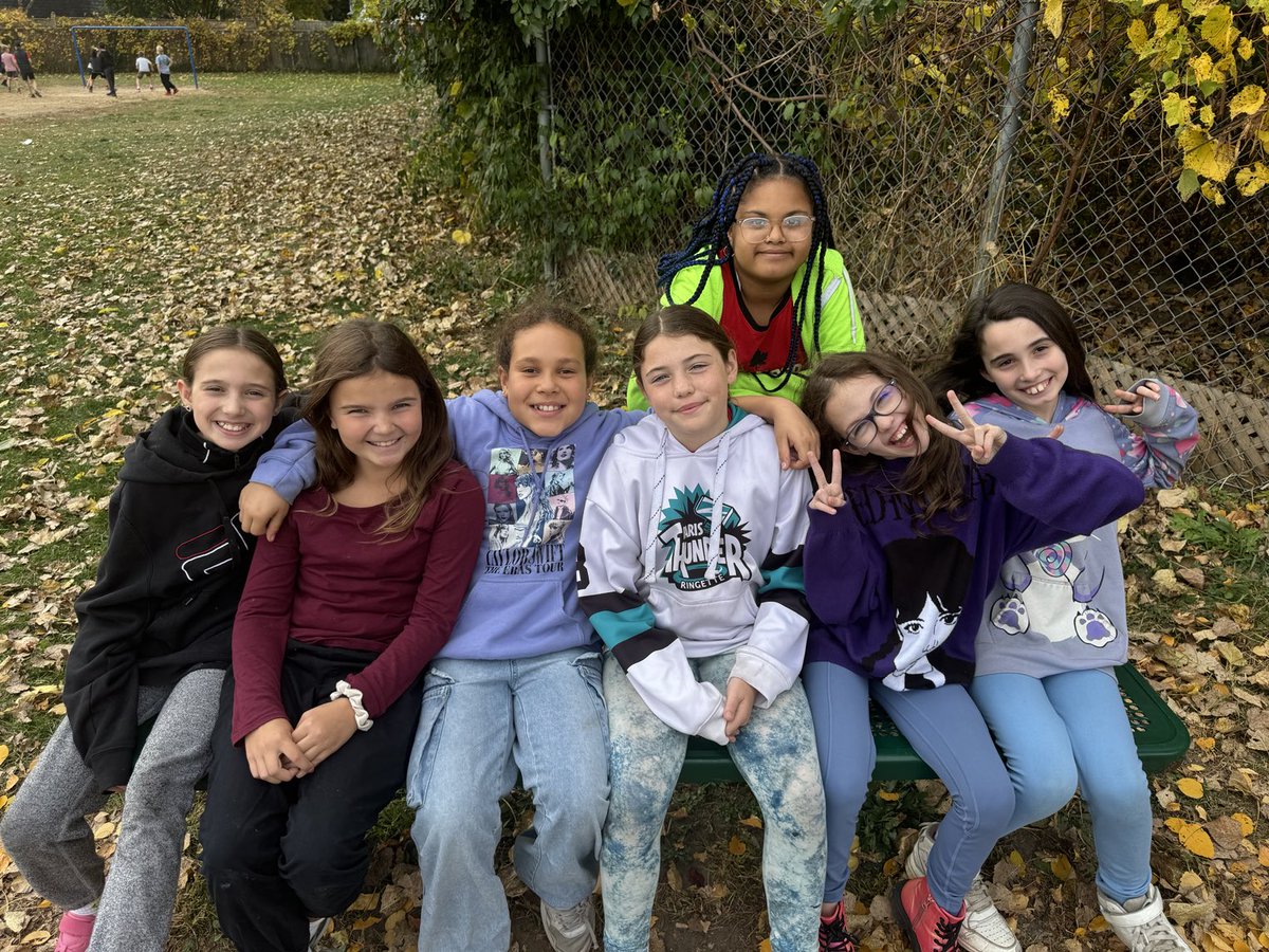 Math inquiry…..How many students can fit on a buddy bunch? LOTS!!!