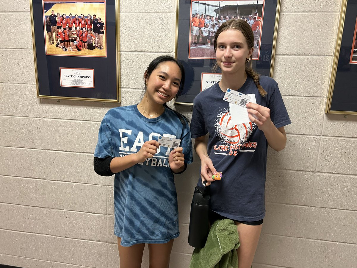 OEHawksVB's tweet photo. We’ve had lots of @NauticalBowlsOP #MVPs lately to finish out the regular season…thanks to @NauticalBowlsOP for being an awesome sponsor of @OEastAthletics and recognizing our talented athletes! 🥰 @OEVBboosters https://t.co/179Pu69Ev4